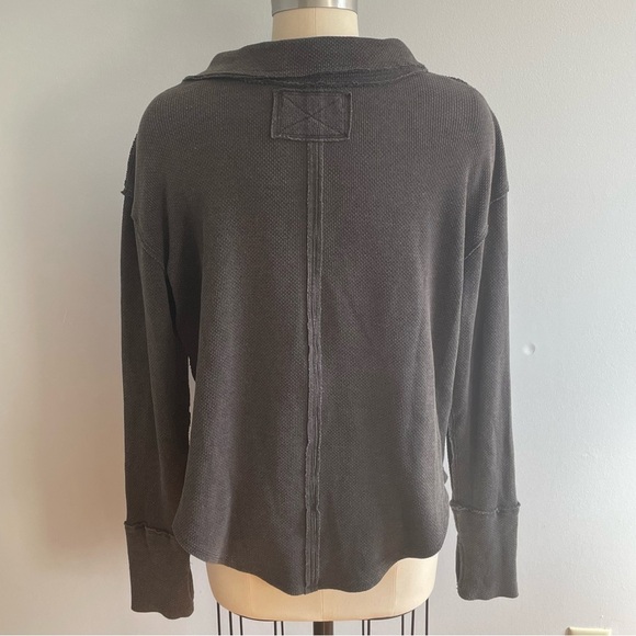 We the Free Anakin Thermal Top for Women- Charcoal- Oversized- Size Small - Picture 4 of 10